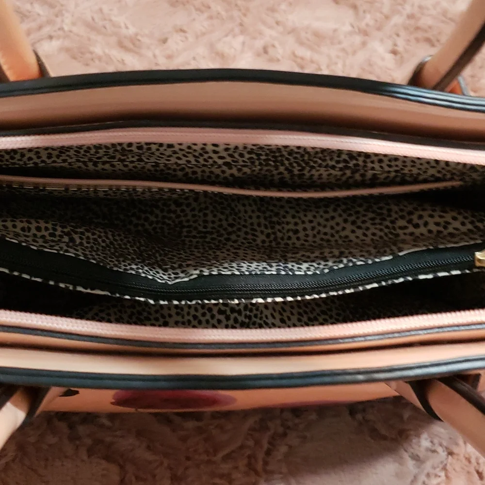 PURSE - Picture 4 of 4